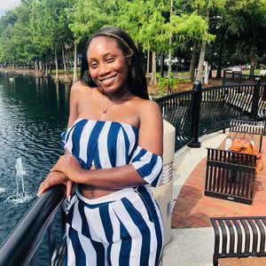 Meet your Posher, Erica